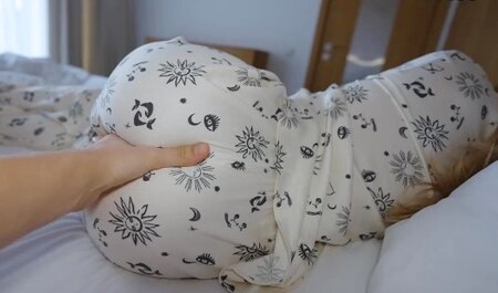 Проснулся утром и решил поприставать к сестре...